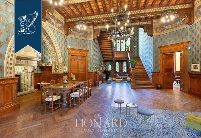 Image No.18-20 Bed Villa for sale