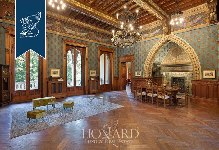 Image No.20-20 Bed Villa for sale