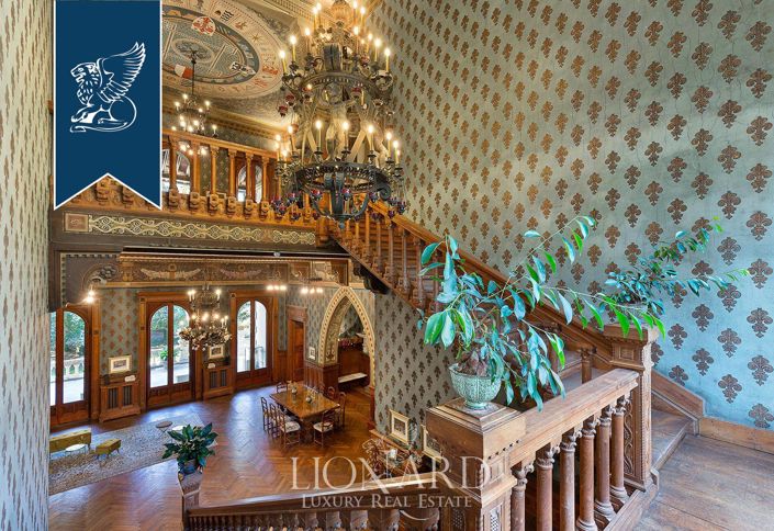 Image No.25-20 Bed Villa for sale