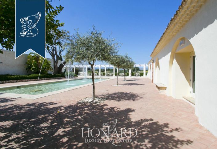 Image No.19-102 Bed Hotel for sale