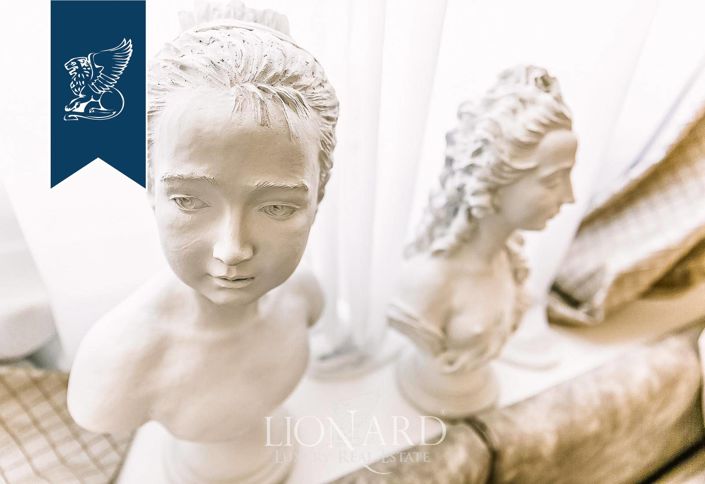 Image No.28-5 Bed Villa for sale