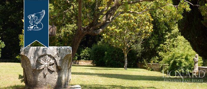 Image No.15-50 Bed Farmhouse for sale