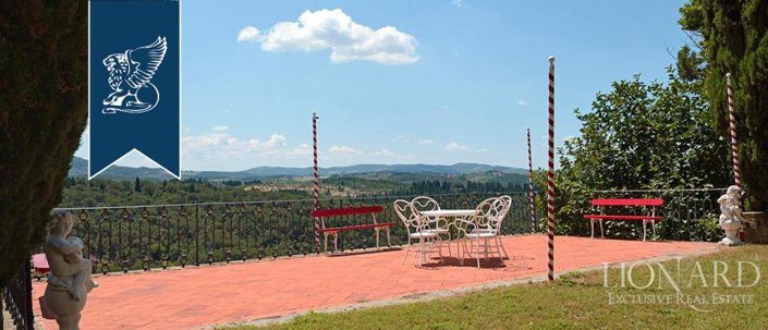 Image No.17-50 Bed Farmhouse for sale