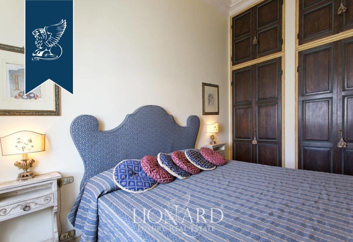 Image No.24-5 Bed Apartment for sale