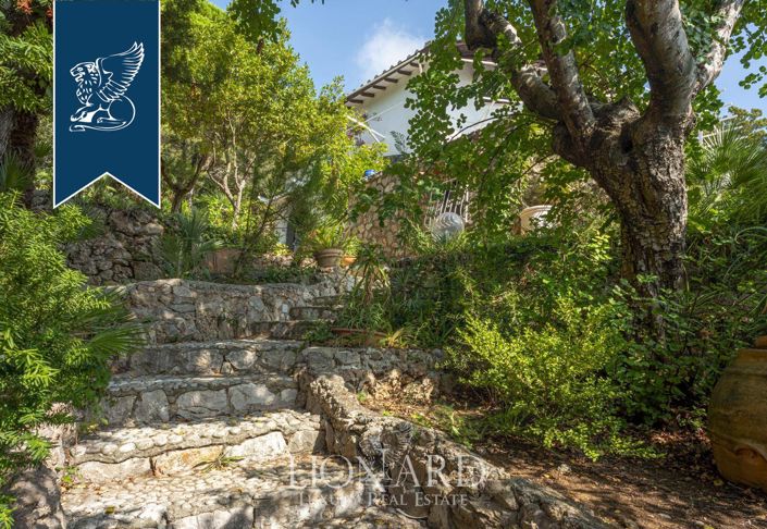 Image No.11-5 Bed Villa for sale