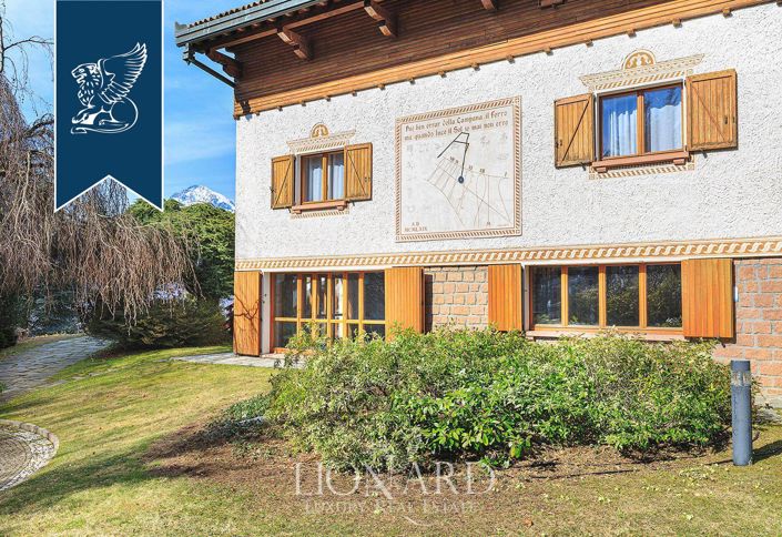 Image No.15-8 Bed Villa for sale