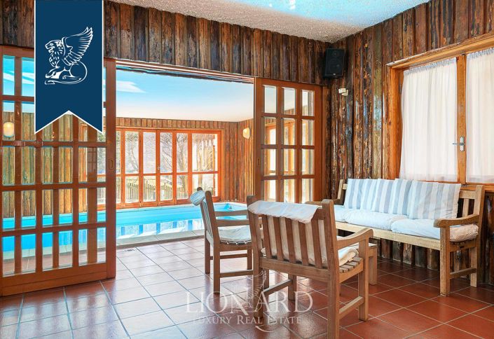 Image No.26-8 Bed Villa for sale