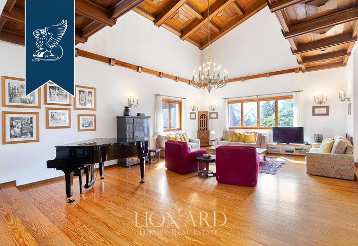 Image No.39-8 Bed Villa for sale