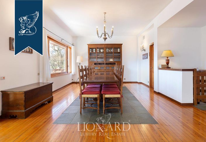 Image No.46-8 Bed Villa for sale