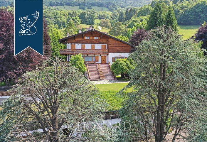 Image No.5-8 Bed Villa for sale