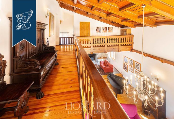 Image No.50-8 Bed Villa for sale