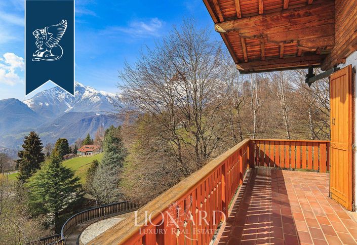 Image No.57-8 Bed Villa for sale