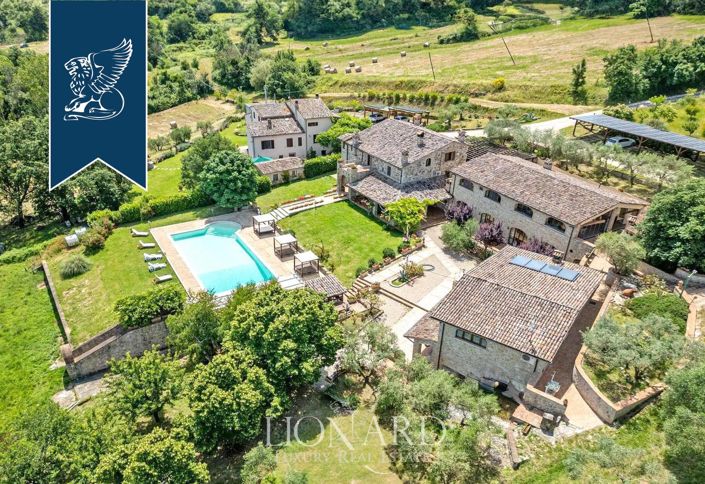 Image No.2-13 Bed Villa for sale