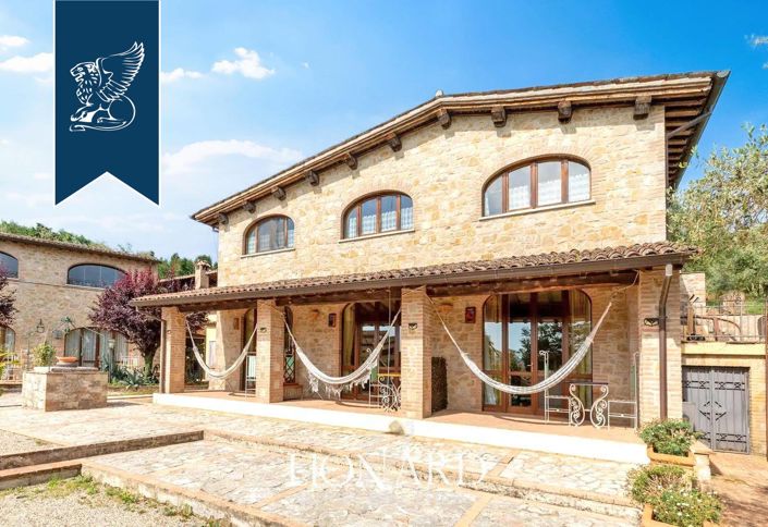 Image No.7-13 Bed Villa for sale