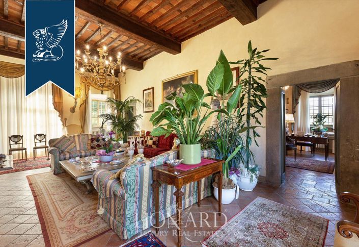 Image No.9-8 Bed Villa for sale