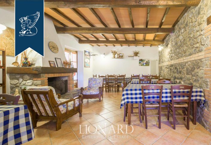 Image No.21-6 Bed Farmhouse for sale