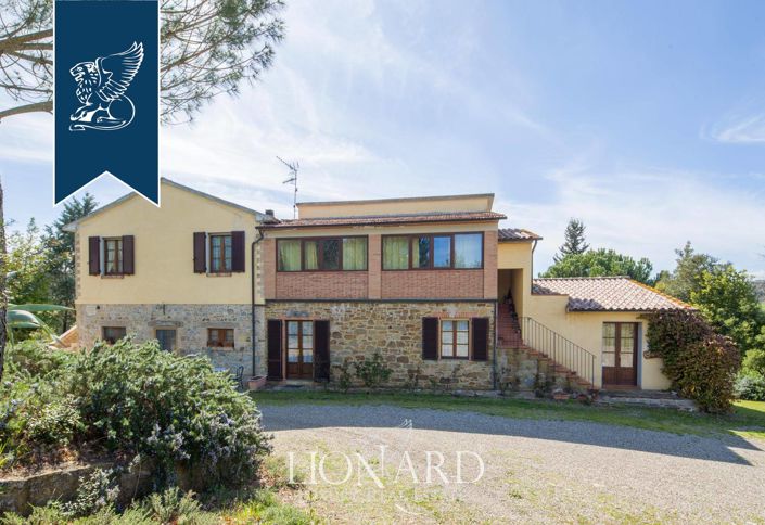 Image No.4-6 Bed Farmhouse for sale