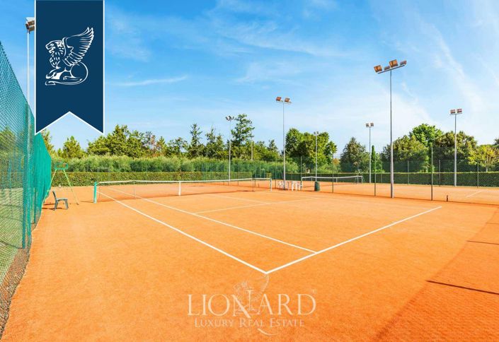 Image No.20-20 Bed Farmhouse for sale