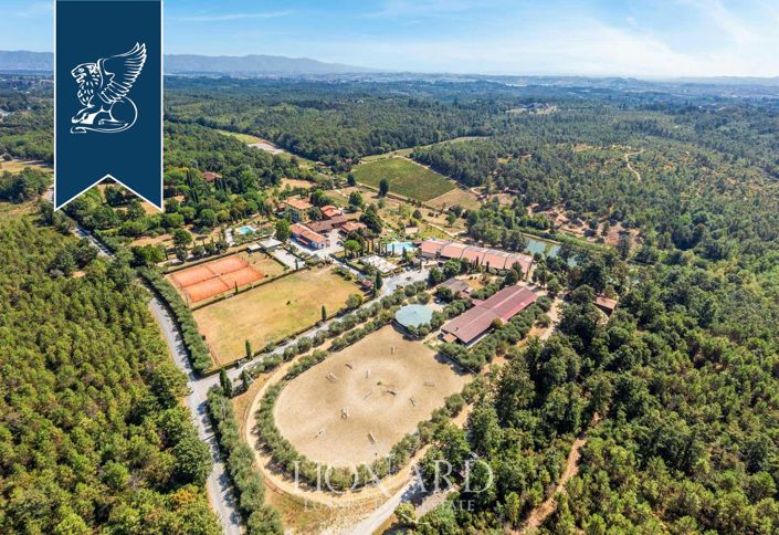 Image No.4-20 Bed Farmhouse for sale