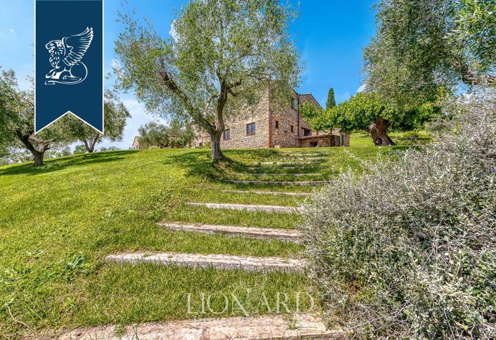 Image No.14-8 Bed Country House for sale