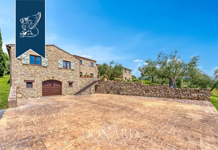 Image No.15-8 Bed Country House for sale