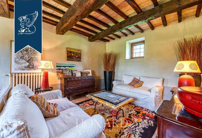 Image No.18-8 Bed Country House for sale