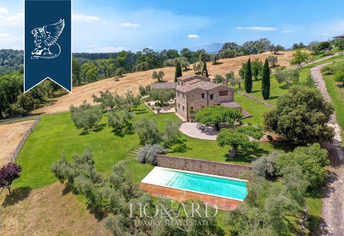 Image No.2-8 Bed Country House for sale