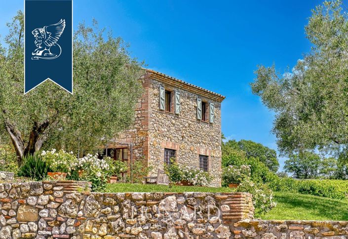 Image No.6-8 Bed Country House for sale