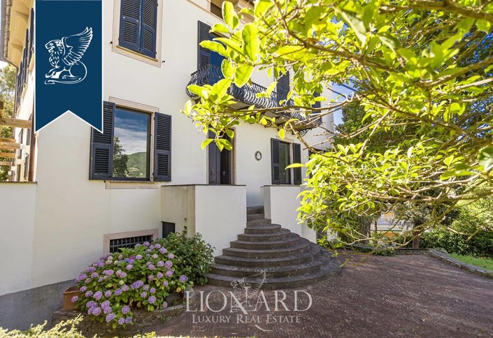 Image No.13-8 Bed Villa for sale