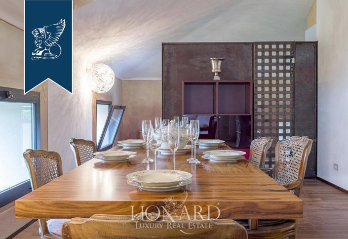 Image No.23-8 Bed Villa for sale