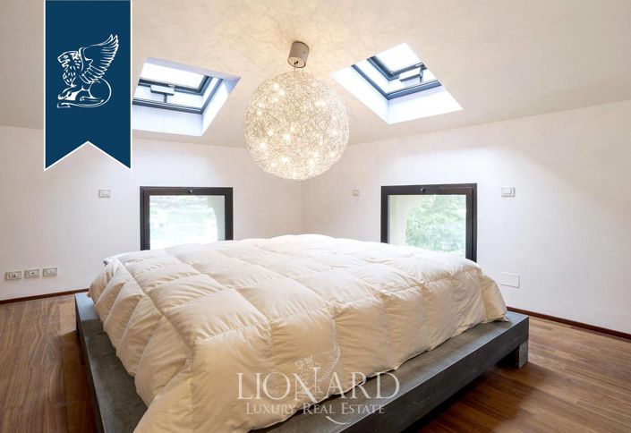 Image No.30-8 Bed Villa for sale