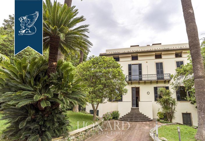 Image No.8-8 Bed Villa for sale