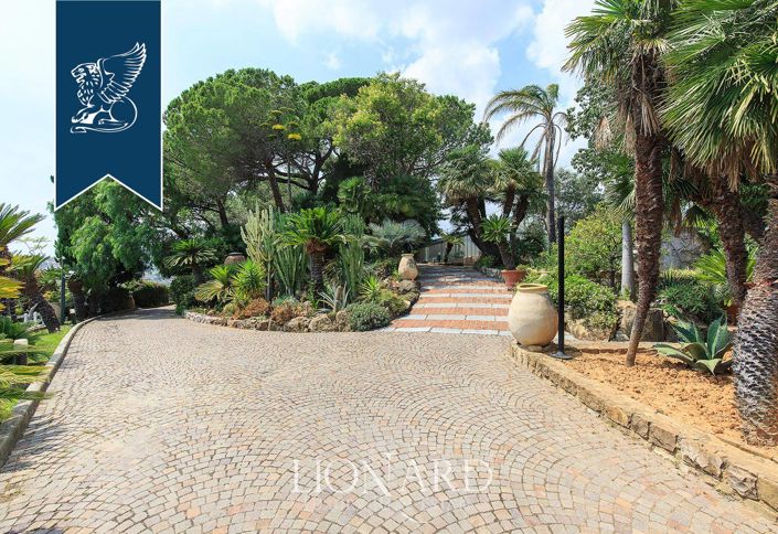 Image No.7-6 Bed Villa for sale