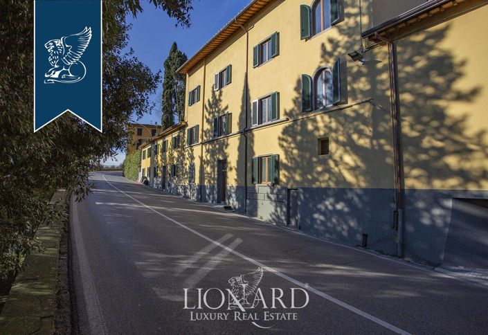 Image No.14-8 Bed Villa for sale