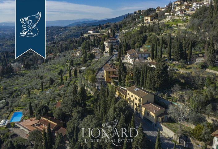 Image No.3-8 Bed Villa for sale