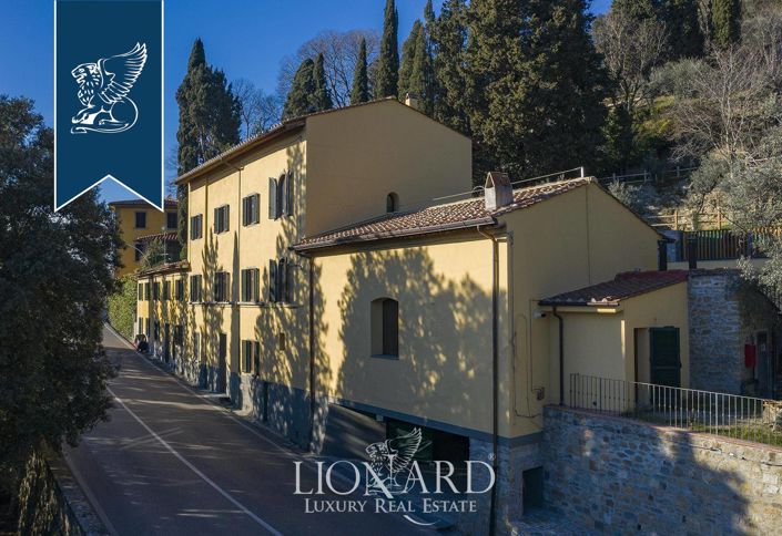 Image No.9-8 Bed Villa for sale