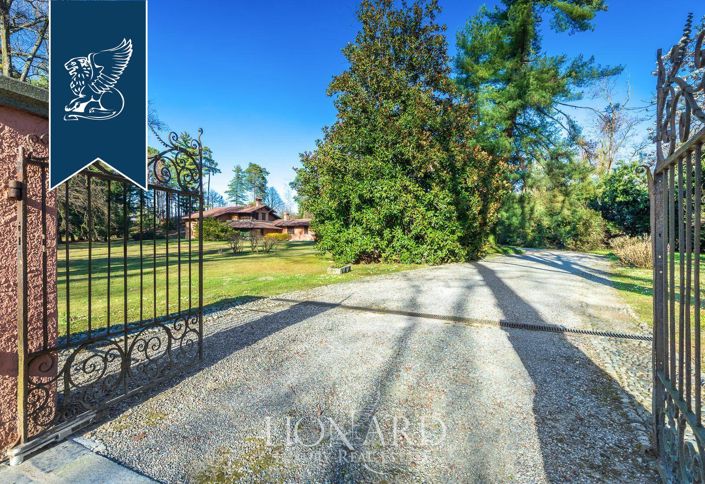 Image No.2-4 Bed Villa for sale