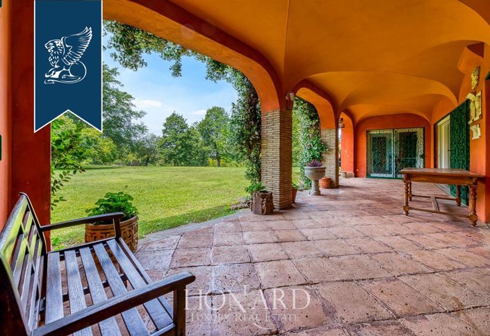 Image No.12-6 Bed Villa for sale