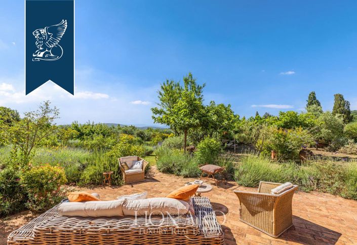 Image No.11-6 Bed Country House for sale