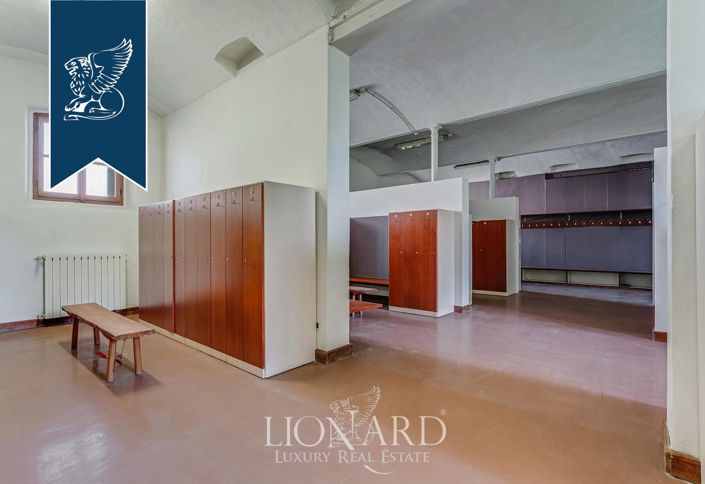 Image No.35-20 Bed Villa for sale