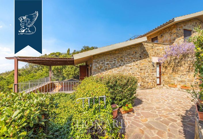 Image No.12-14 Bed Villa for sale