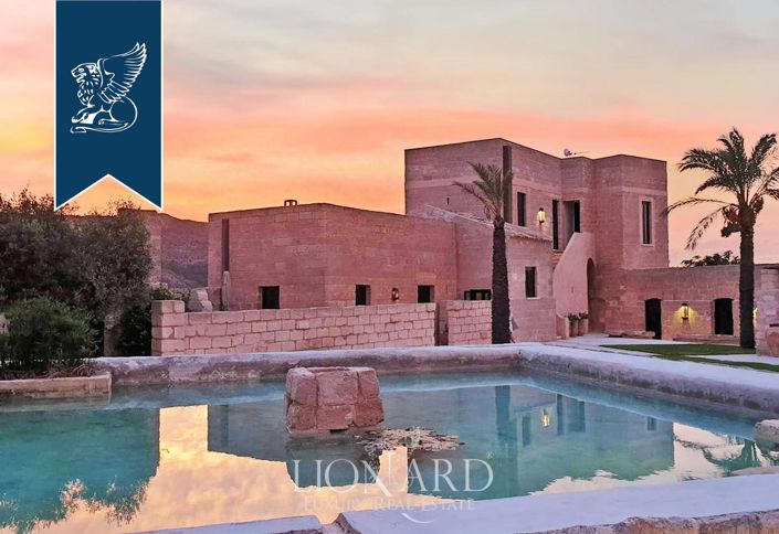 Image No.1-10 Bed Hotel for sale