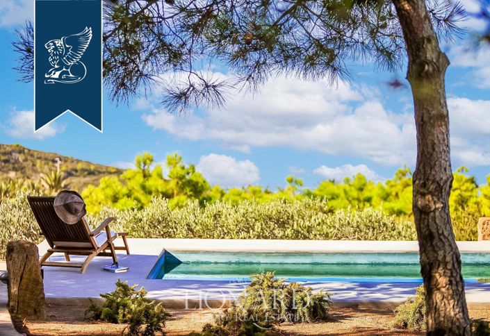 Image No.11-14 Bed Farmhouse for sale