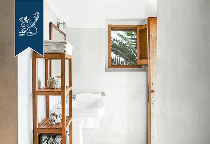 Image No.18-14 Bed Farmhouse for sale