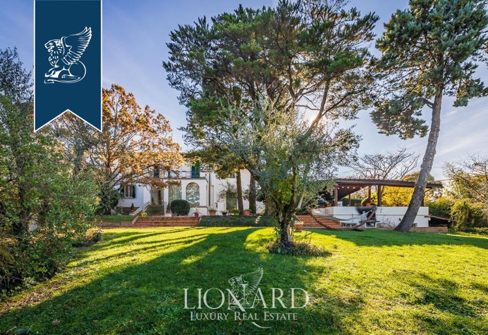 Image No.10-6 Bed Villa for sale