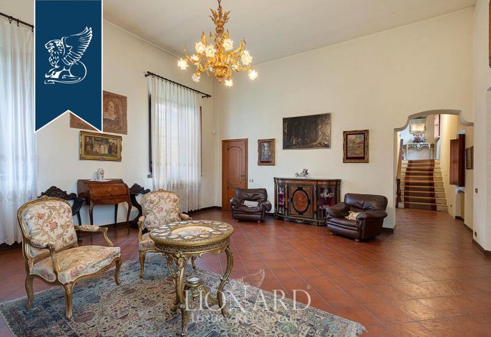 Image No.27-10 Bed Property for sale