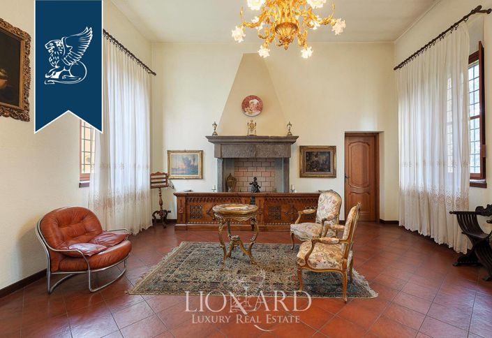 Image No.30-10 Bed Property for sale