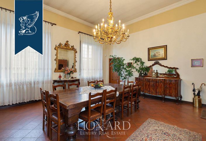 Image No.34-10 Bed Property for sale