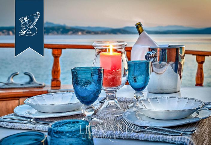 Image No.10-92 Bed Hotel for sale