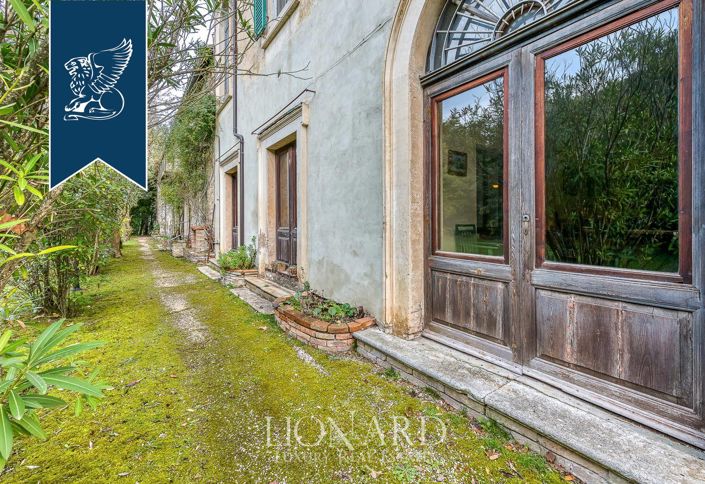 Image No.11-10 Bed Villa for sale